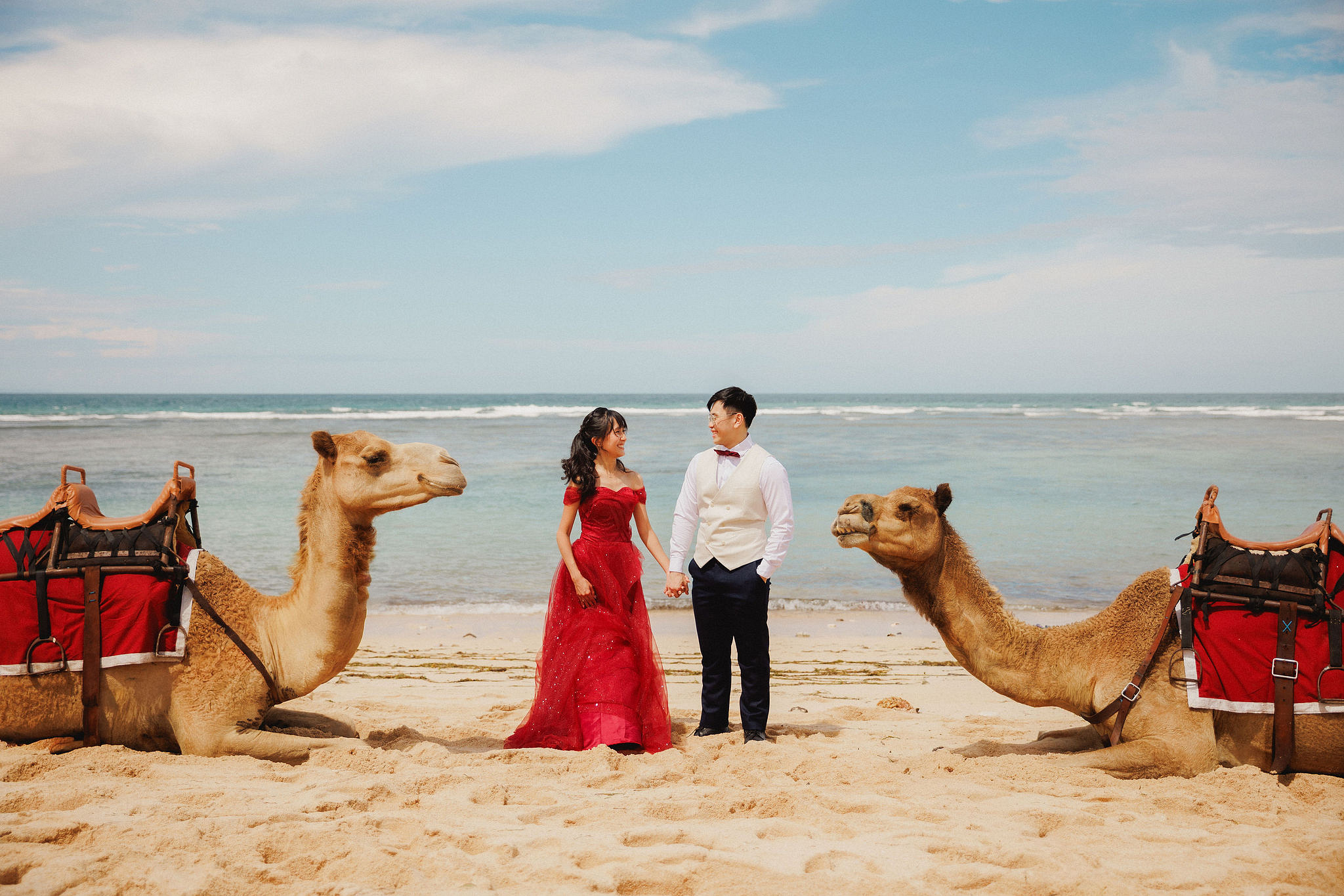 Bali Pre-Wedding Photoshoot | Pinggan Village, Sawangan Beach, Twin Cliff Valley & Malini Uluwatu at Sawangan Beach   pre-wedding photo