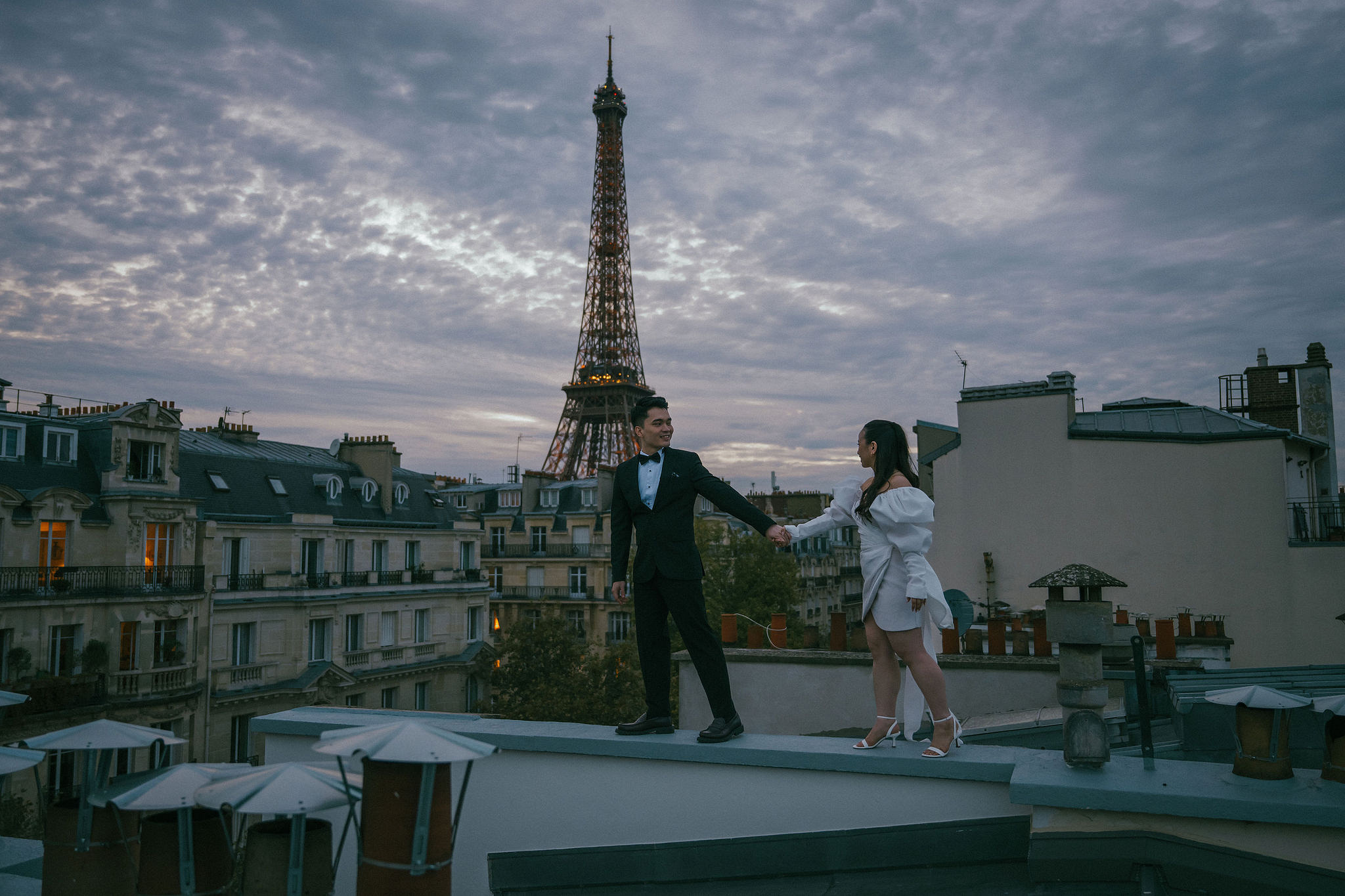 Paris Pre-Wedding Photoshoot | Trocadéro, Vintage Car, Parisian Café, Paris Rooftop & Louvre at Paris Rooftop pre-wedding photo