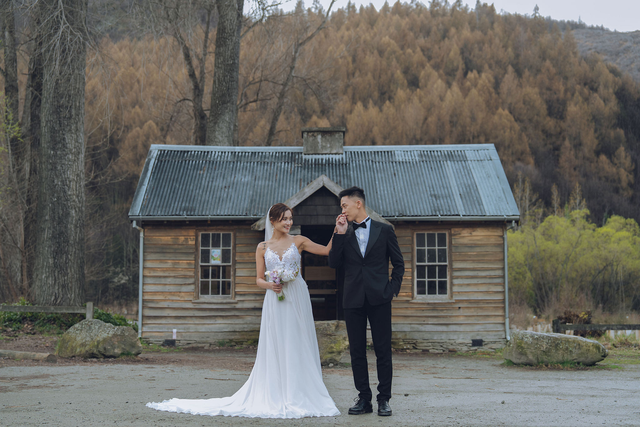 New Zealand Pre-Wedding Photoshoot | Queenstown, Lake Wakatipu, Skippers Canyon & Arrowtown at Arrowtown Hut and Woods pre-wedding photo