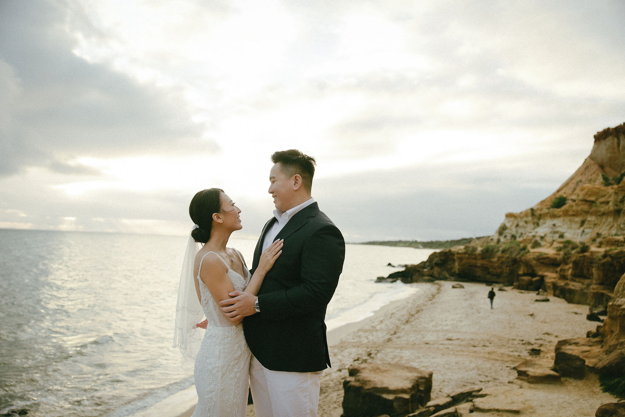 Melbourne Pre-Wedding Photoshoot | Parliament House, Fitzroy Gardens, Melbourne Streets & Half Moon Bay at Half Moon Bay pre-wedding photo