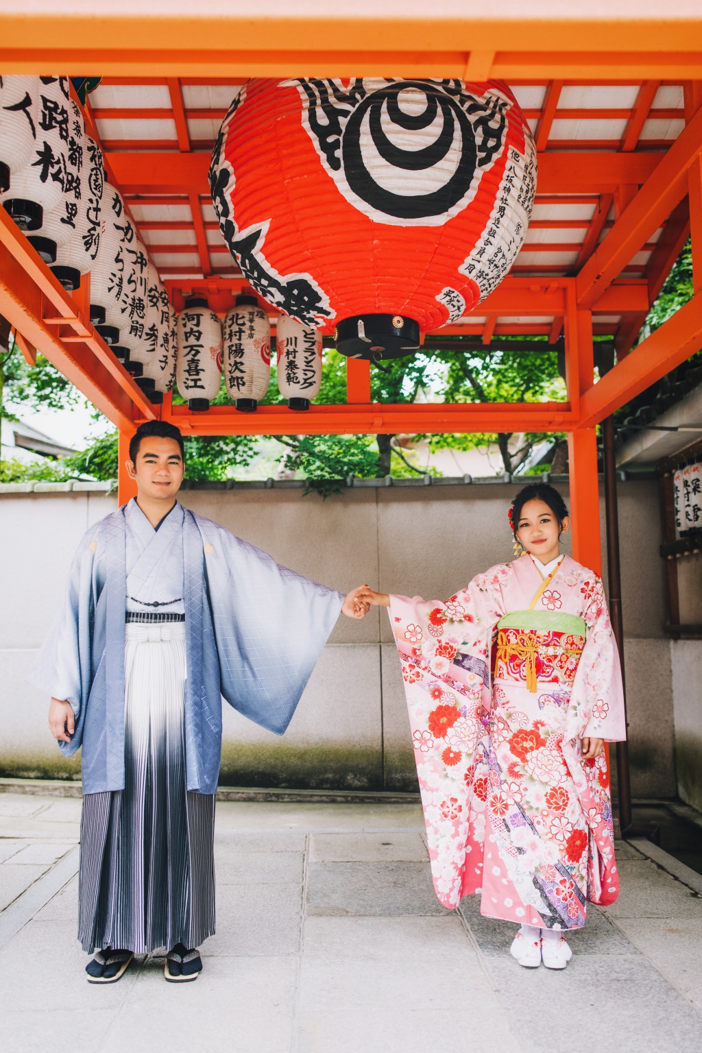 Japan Kyoto Photographer: Kimono And Couple Photoshoot At Kyoto Gion District  by Shu Hao  on OneThreeOneFour 3