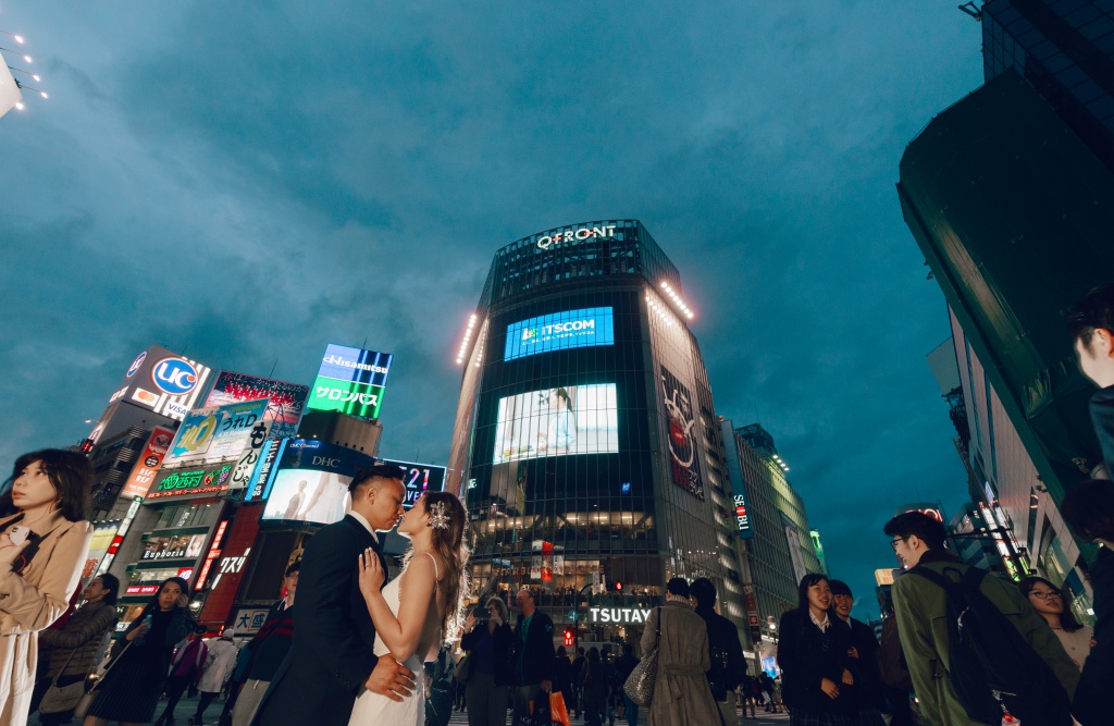日本東京婚紗拍攝地點 - 涩谷站前十字路口 by Lenham  on OneThreeOneFour 13