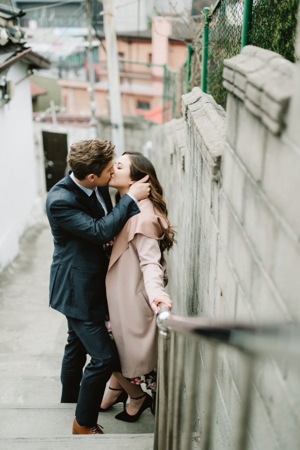 T&S: US Couple's Casual Photoshoot in Korea at National Folk Museum and Bukchon Hanok Village by Jungyeol on OneThreeOneFour 8