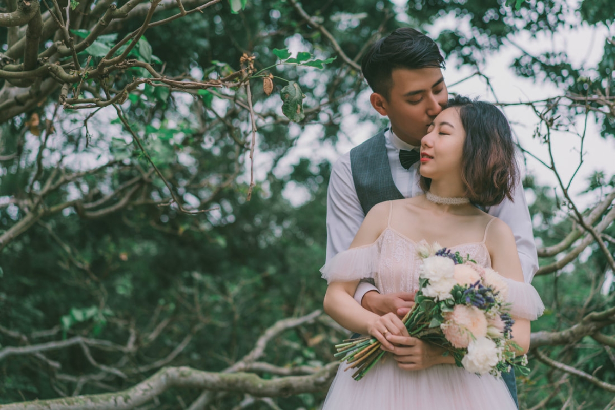 Taiwan Pre-Wedding Photoshoot Abandoned Estate Blue House Gardens by  on OneThreeOneFour 37