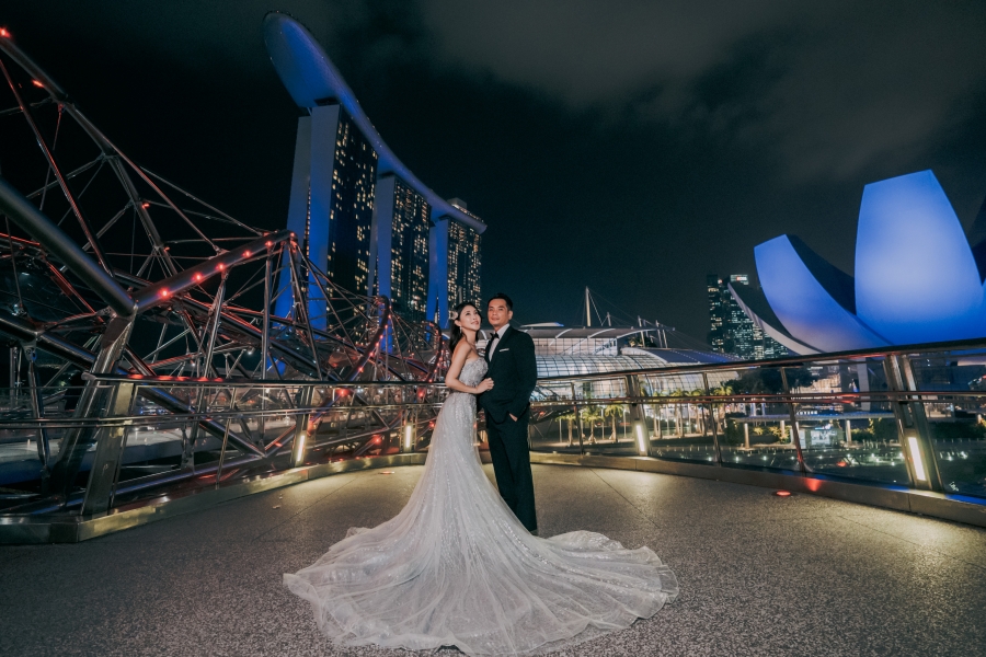 Singapore Pre-Wedding Photoshoot At Cloud Forest, Fort Canning Spiral Staircase And Marina Bay For Korean Couple  by Michael  on OneThreeOneFour 16