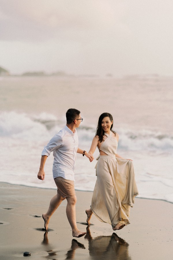 D&T: Pre-wedding in Bali at Nyanyi Beach and Rice Fields by Rhick on OneThreeOneFour 1