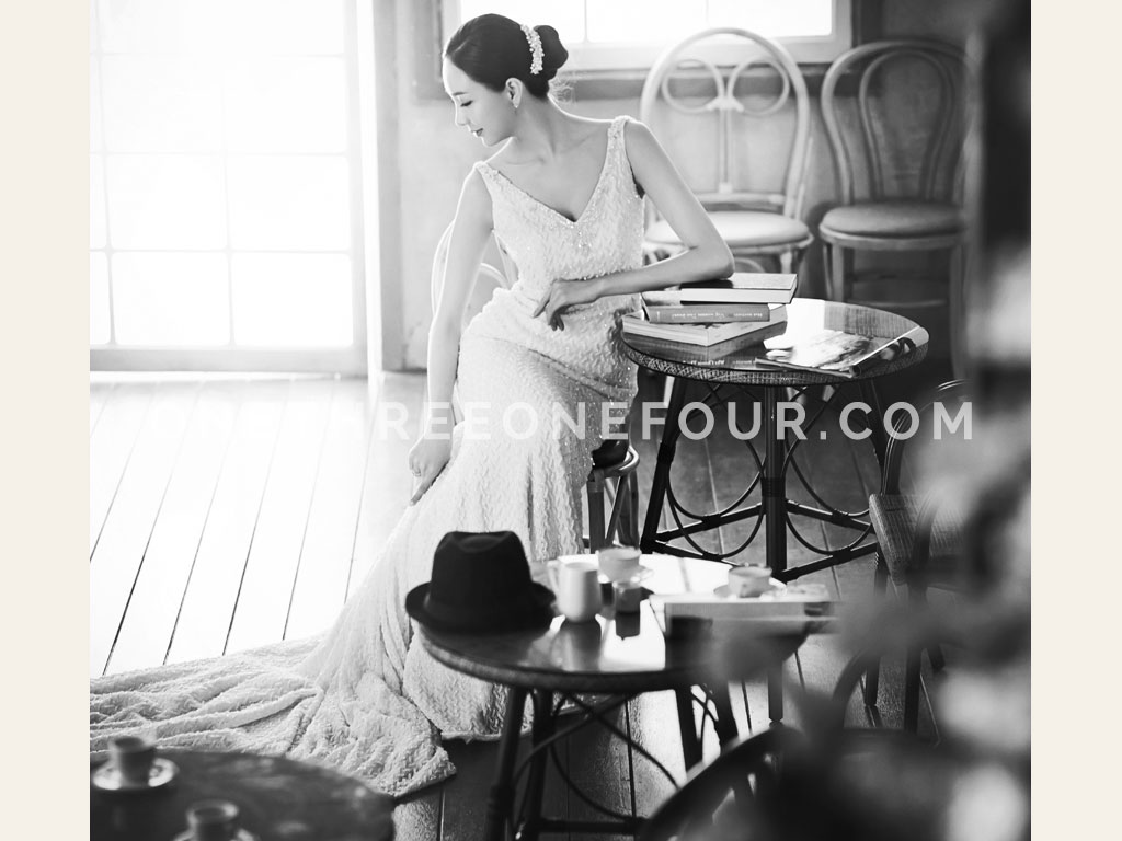 Brown | Korean Pre-Wedding Photography by Pium Studio on OneThreeOneFour 25