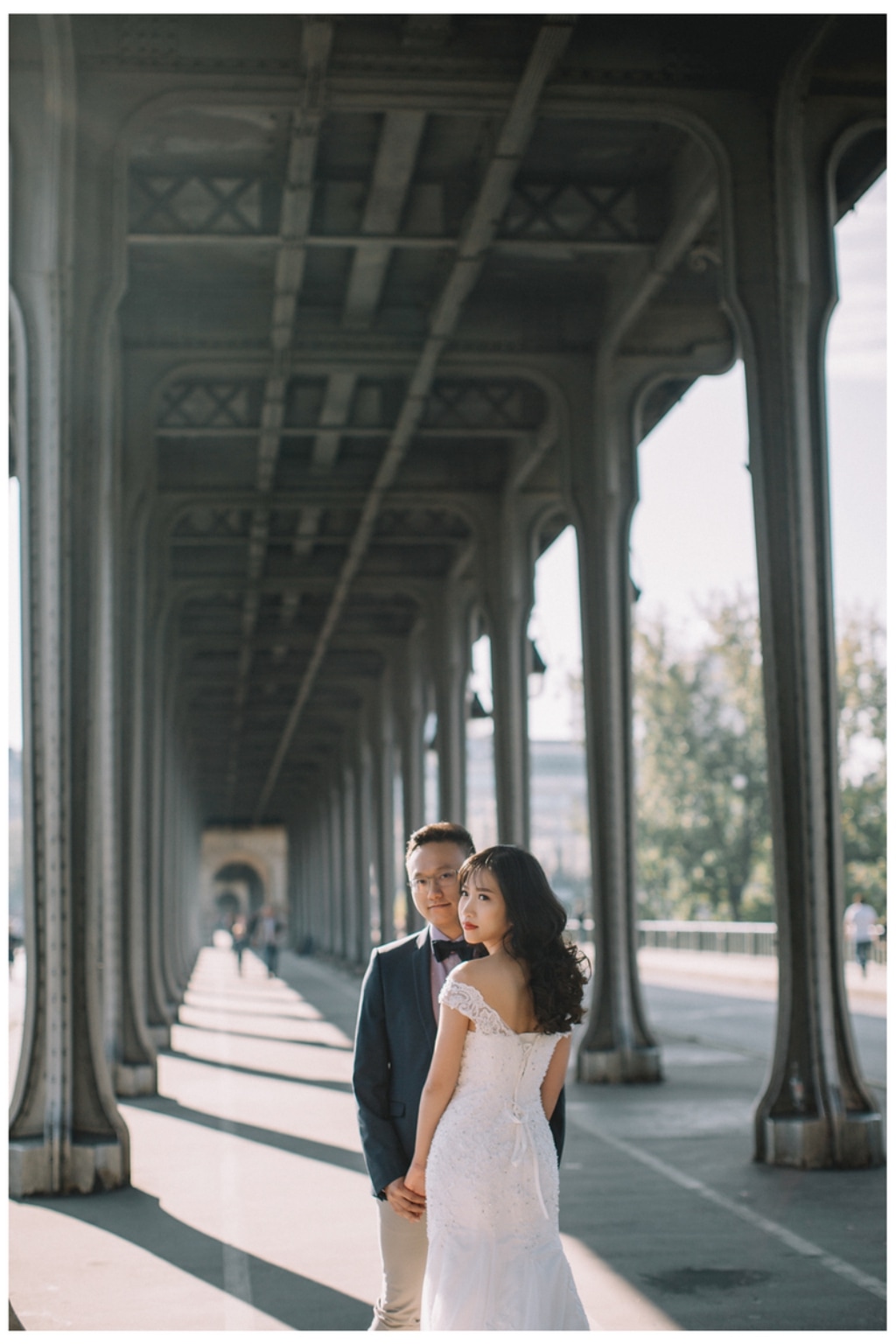 巴黎婚紗拍攝 - 比爾哈基姆橋與亞歷山大三世橋 by Vin on OneThreeOneFour 7