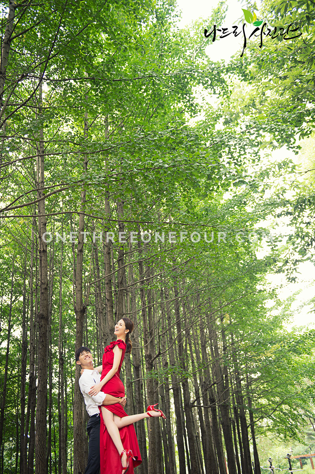 Korean Studio Pre-Wedding Photography: Forest (Outdoor) by Nadri Studio on OneThreeOneFour 2