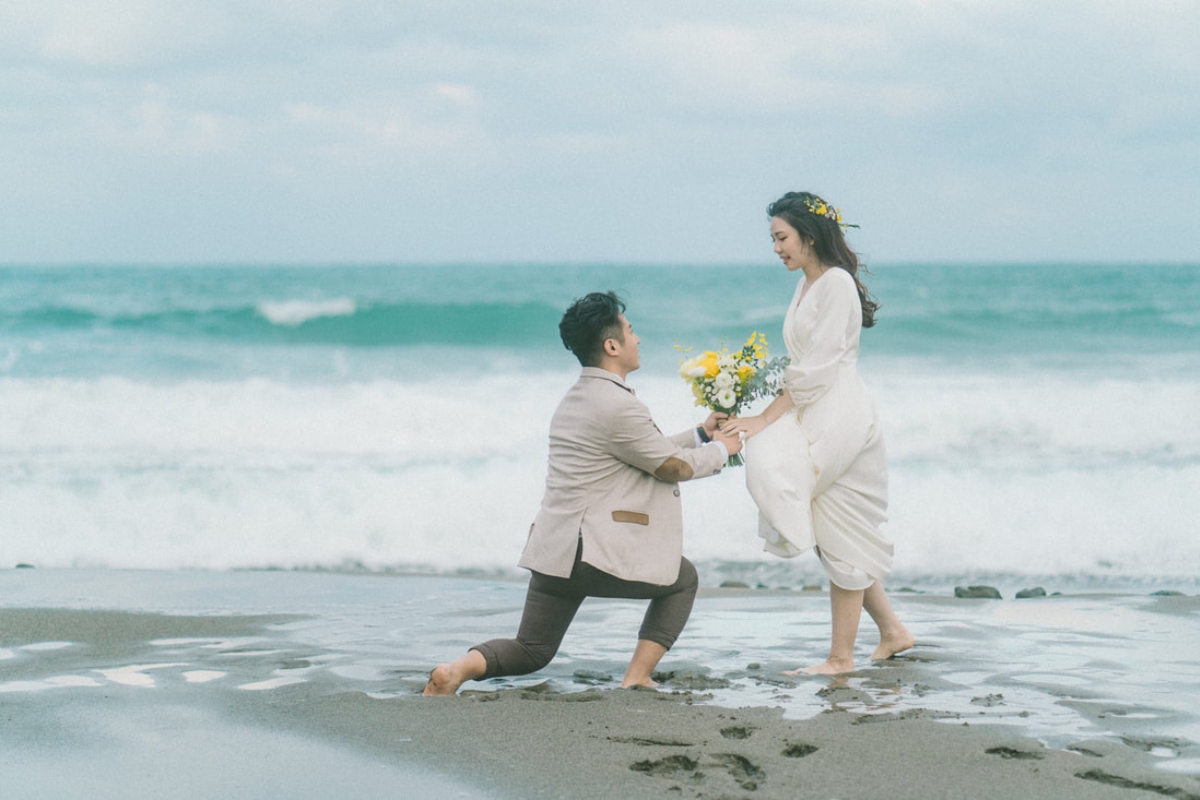 Taiwan Pre-Wedding Photoshoot Countryside Field Beach  by  on OneThreeOneFour 26