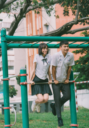 Taiwan Pre-Wedding Photoshoot School Uniform Garden