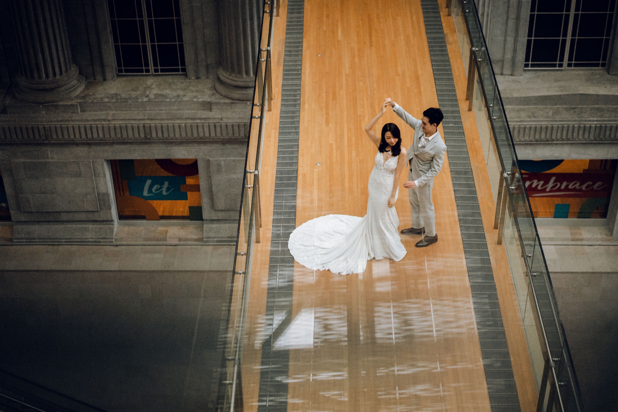 Prewedding Photoshoot At National Gallery And Armenian Street Carpet Shop by Samantha on OneThreeOneFour 10