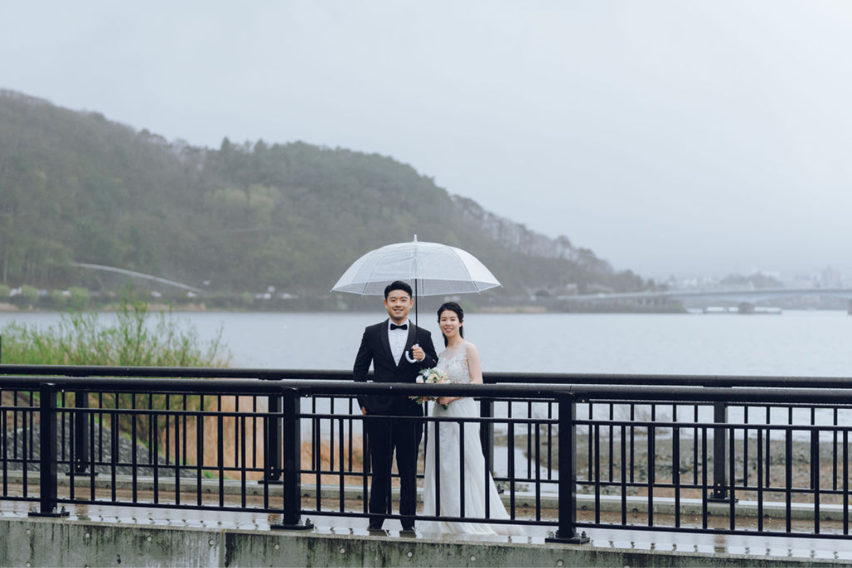 US Couple's Spring Season Kimono & Prewedding Photoshoot At Chureito Pagoda, Lake Kawaguchiko In Tokyo by Cui Cui on OneThreeOneFour 17