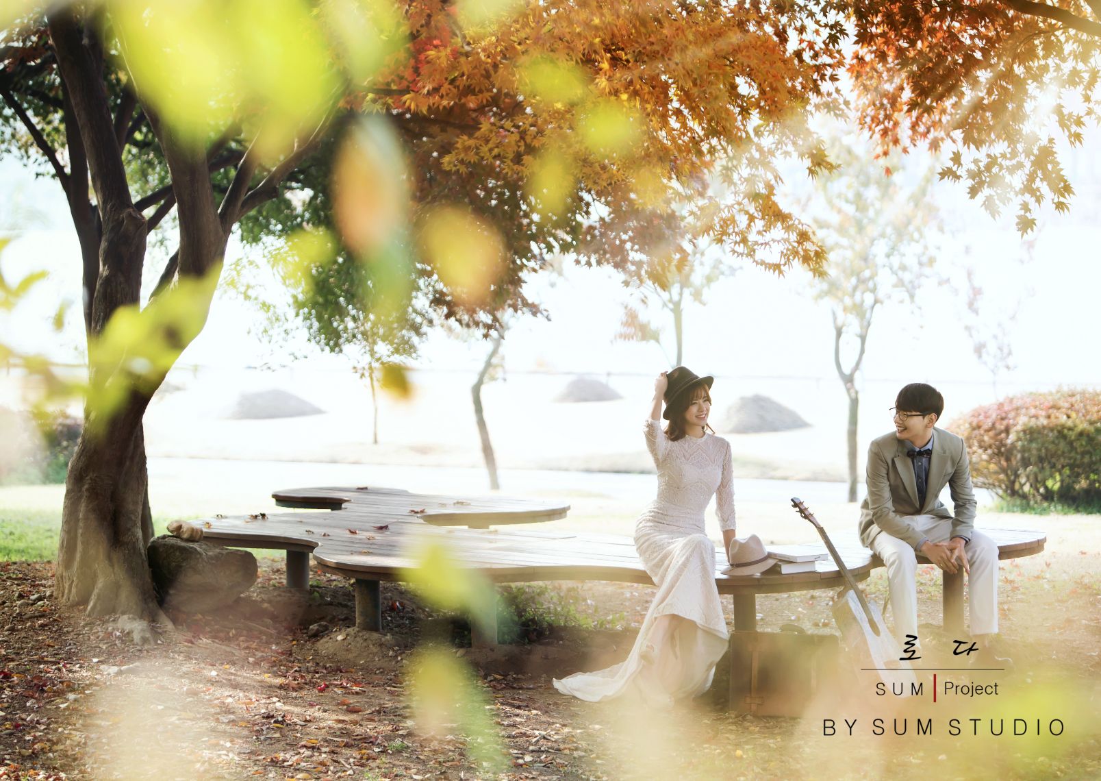 Korea Wedding Outdoor Photography in Autumn with Mapletrees (NEW) by SUM Studio on OneThreeOneFour 2