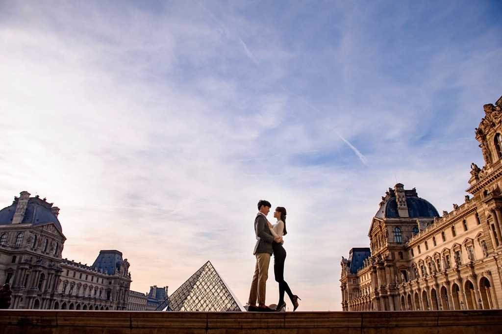 Paris Full Day Pre-Wedding Photoshoot At Eiffel Tower And Sunset At The Lourve Museum  by Son on OneThreeOneFour 9
