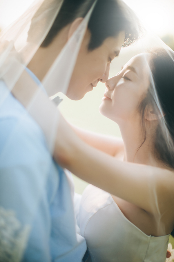 Korea Couple Pre-Wedding Photoshoot At Noeul Park, Seoul by Jungyeol on OneThreeOneFour 18