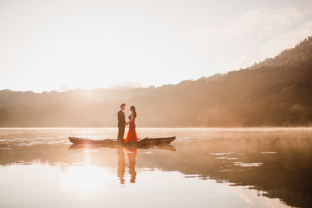Bali Pre-Wedding Photoshoot At Tamblingan Lake And Forest  by Hendra on OneThreeOneFour 11