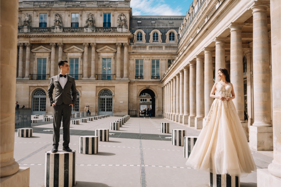 A&K: Canadian Couple's Paris Pre-wedding Photoshoot at the Louvre  by Vin on OneThreeOneFour 26