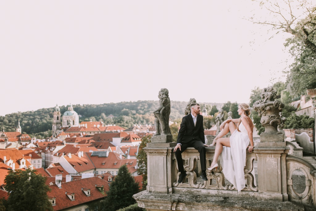 Prague Pre-Wedding Photoshoot At Charles Bridge  by Vickie on OneThreeOneFour 10