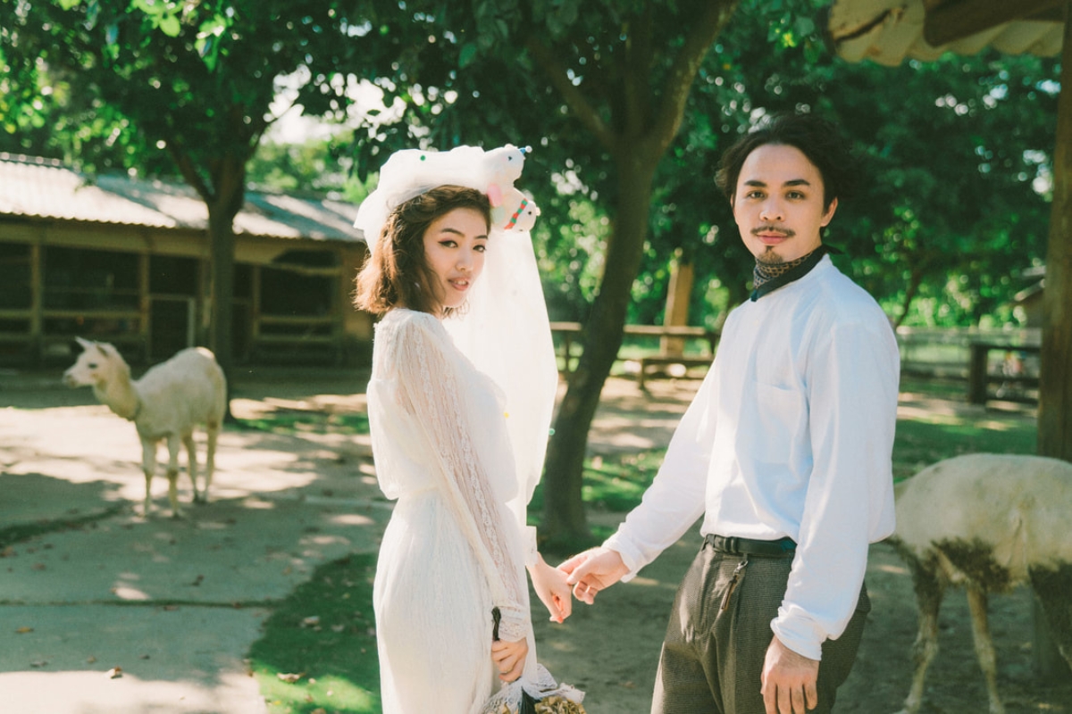 Taiwan Pre-Wedding Photoshoot Zoo Vintage Couple Outfit Streets Retro Vibes by  on OneThreeOneFour 11