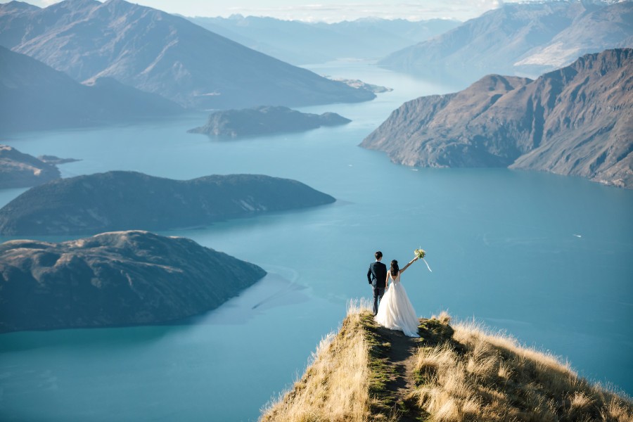 New Zealand Autumn Pre-Wedding Photoshoot with Helicopter Landing at Coromandel Peak by Felix on OneThreeOneFour 10