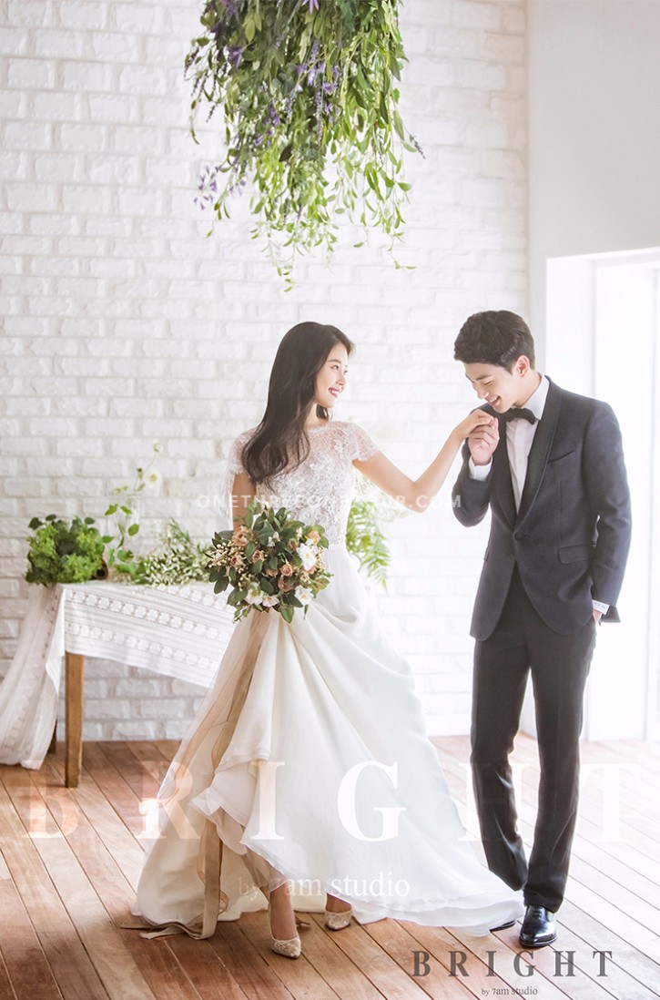 Korean 7am Studio Pre-Wedding Photography: 2017 Bright Collection by 7am Studio on OneThreeOneFour 1