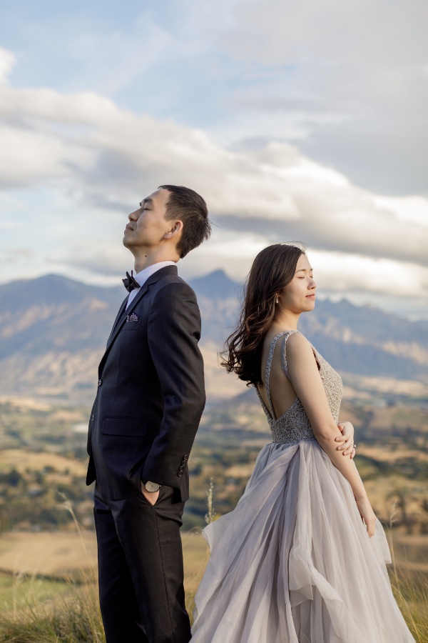 N&J: New Zealand Pre-wedding Photoshoot at Coromandel Peak and Lake Wanaka by Fei on OneThreeOneFour 21