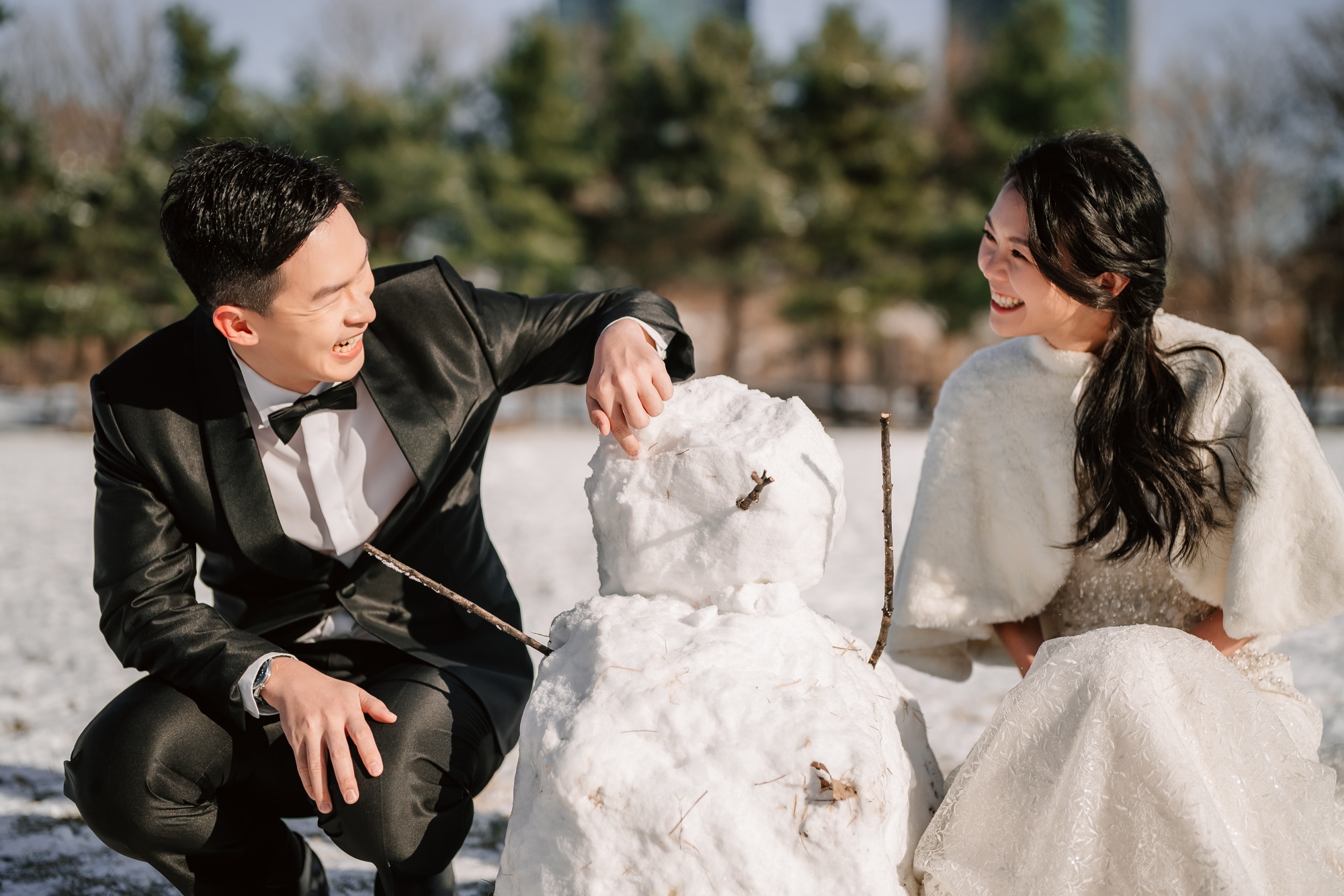 Whispers of Love in Seoul's Winter Wonderland: Snowy Pre-Wedding Extravaganza by Jungyeol on OneThreeOneFour 1