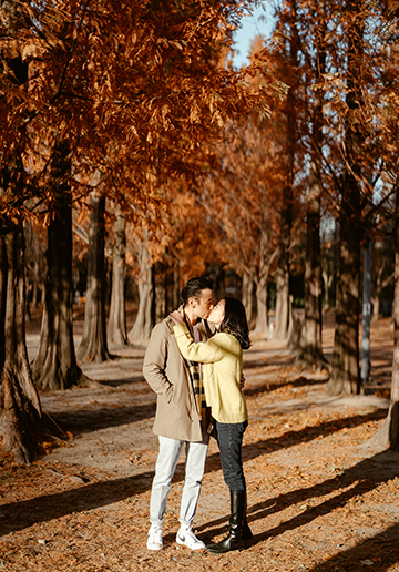 Korea Autumn Casual Couple Photoshoot At Seoul Forest