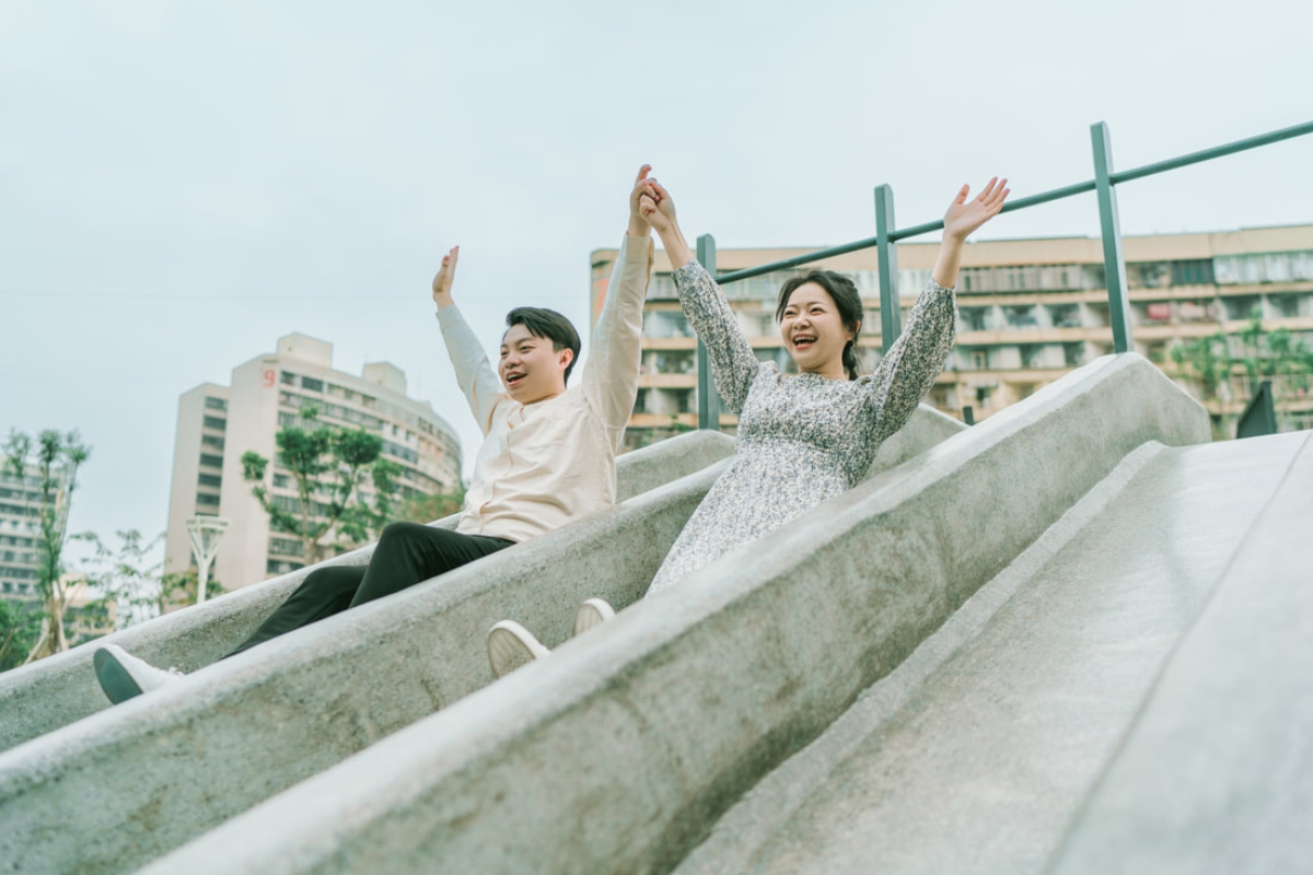 Taiwan Pre-Wedding Photoshoot Waterfront Cafe Streets Playground by  on OneThreeOneFour 37