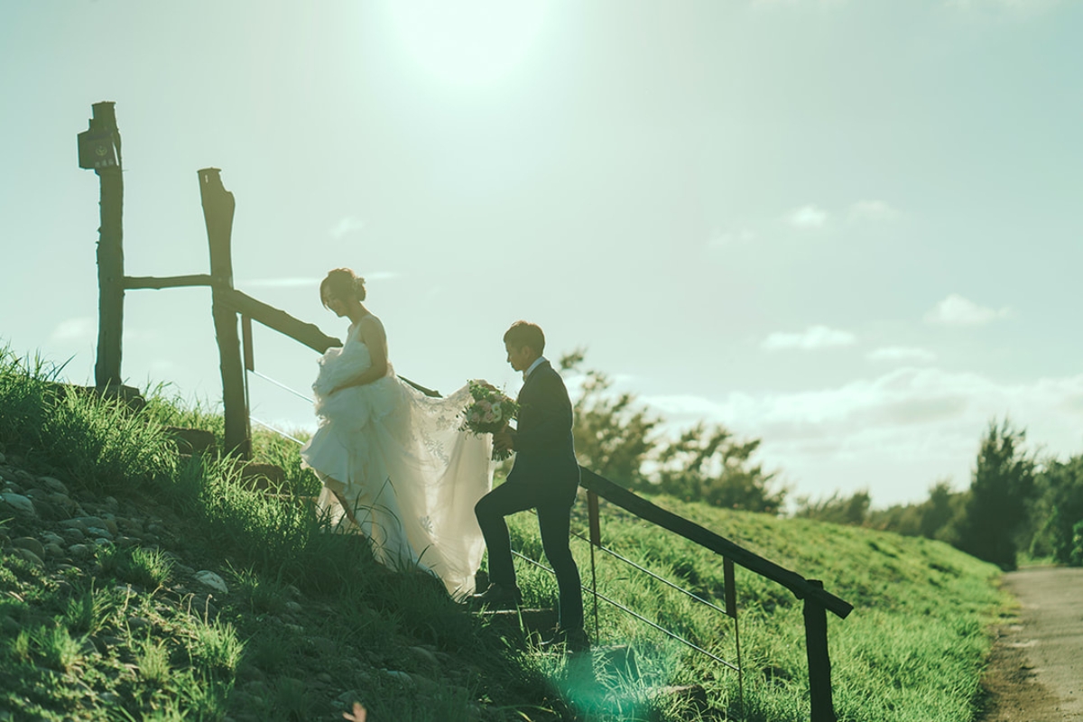 Taiwan Pre-Wedding Photoshoot Zoo Lush Greenery Beach by  on OneThreeOneFour 11