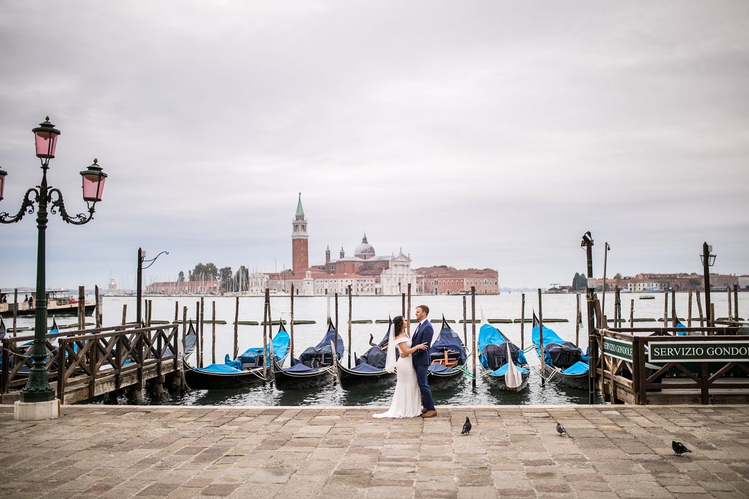 D&K: Romantic pre-wedding photoshoot at Italy Venice by Valerio on OneThreeOneFour 11