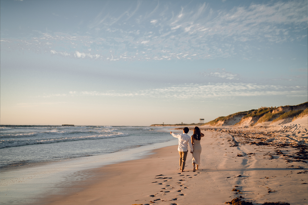 Perth Lancelin Desert & Beach Pre-Wedding Shoot by Jimmy on OneThreeOneFour 13
