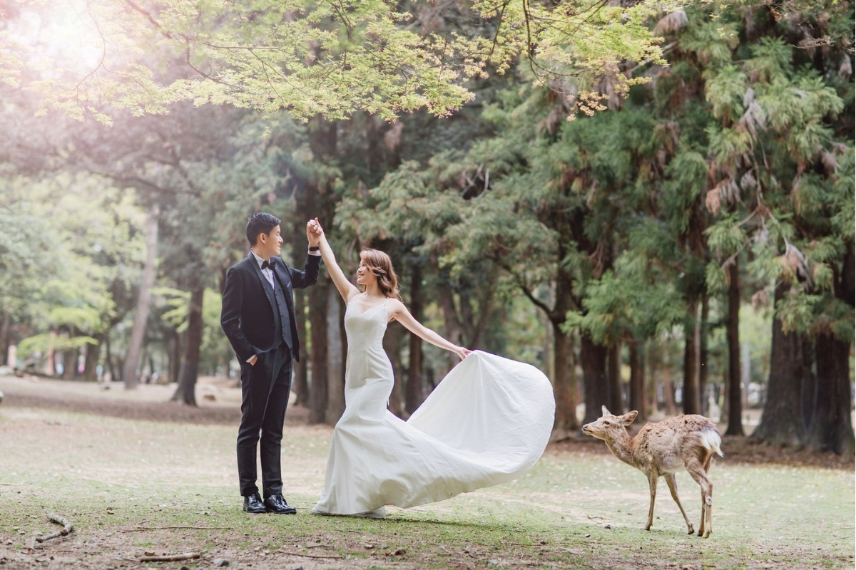 Kyoto Pre-Wedding Photoshoot with Eikando Temple, Mt Wakakusa, and Nara Deer Park by Kinosaki on OneThreeOneFour 22