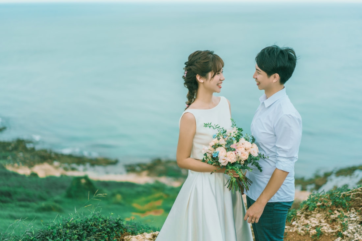 Taiwan Pre-Wedding Photoshoot Quaint Neighborhood Lush Green Hills Beach Romantic Getaway by  on OneThreeOneFour 13