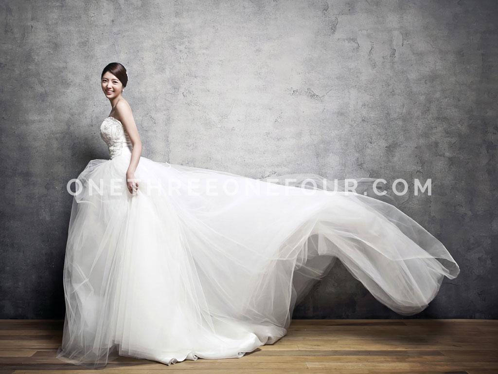 Renoir | Korean Pre-wedding Photography by Pium Studio on OneThreeOneFour 10