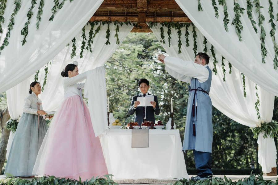 JY&L: Destination wedding at Villa the Sanctuary for mixed South Korean and European couple by Hendra on OneThreeOneFour 16