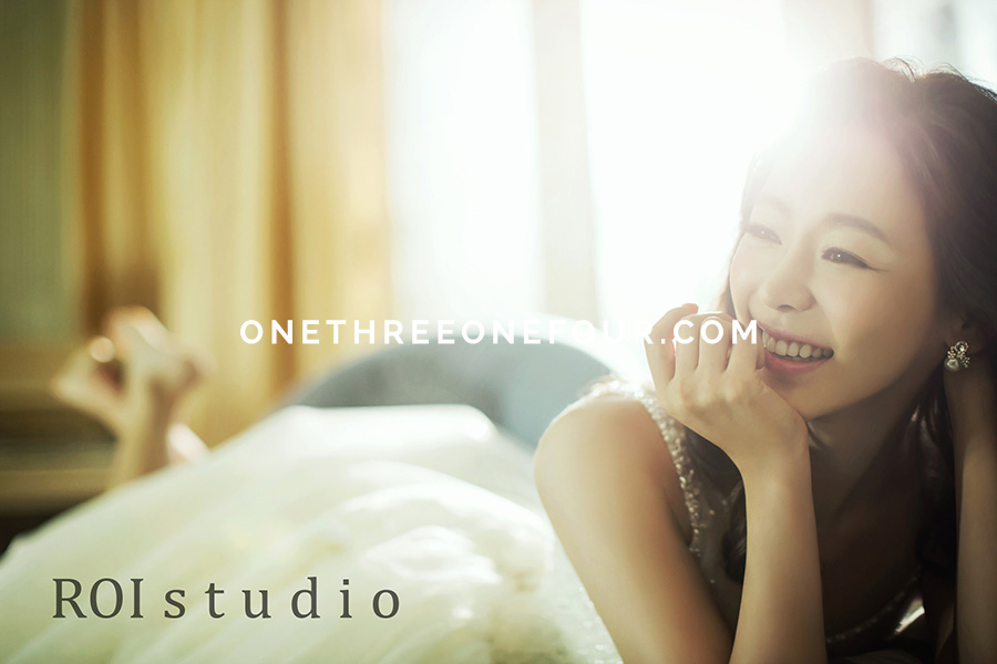 Korean Wedding Studio Photography: Vintage European Set by Roi Studio on OneThreeOneFour 5
