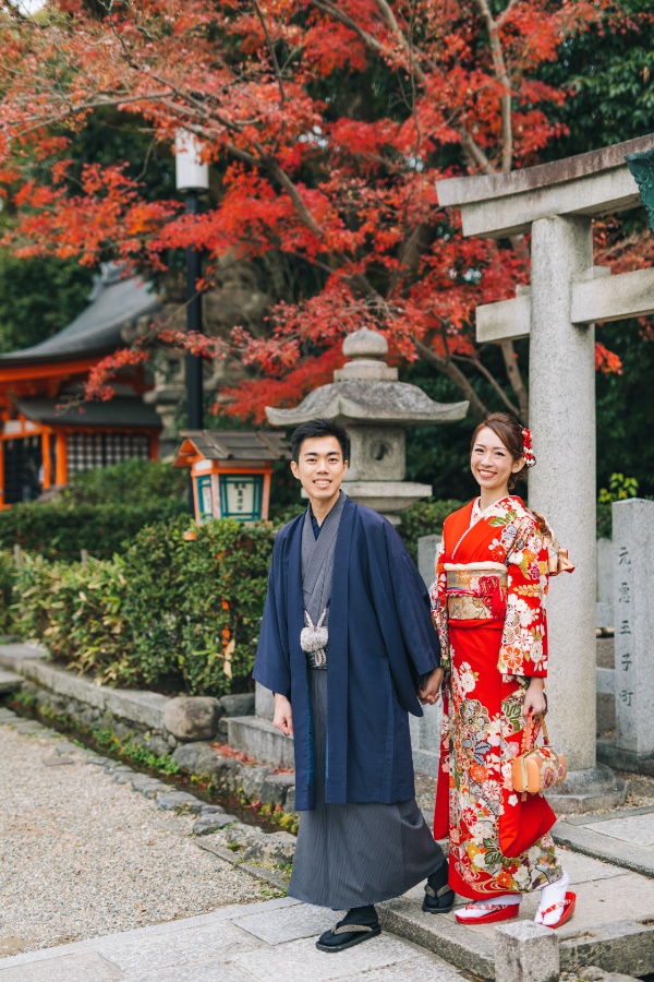 Japan Kyoto Autumn Higashiyama Kimono Prewedding Photoshoot by Shu Hao on OneThreeOneFour 5