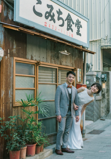 Taiwan Pre-Wedding Photoshoot Quiet Streets Storefronts Beach