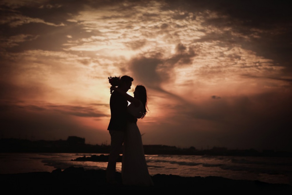 Korea Outdoor Pre-Wedding Photoshoot At Jeju Island During Winter  by Byunghyun on OneThreeOneFour 7