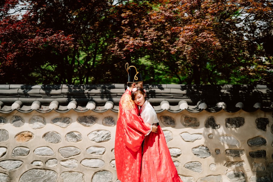 J&E: Traditional handbok photoshoot in Seoul, at Namsangol Hanok Village by Jungyeol on OneThreeOneFour 12