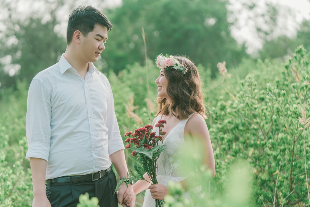 Engagement Photoshoot At Taiwan's Bailuwan And Salt Mountain  by Star on OneThreeOneFour 16