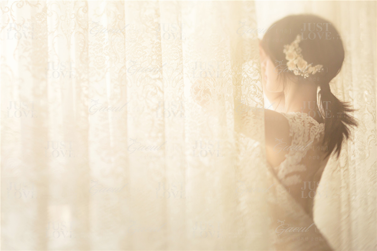 Korean Studio Pre-Wedding Photography: Classic & Vintage by Gaeul Studio on OneThreeOneFour 7