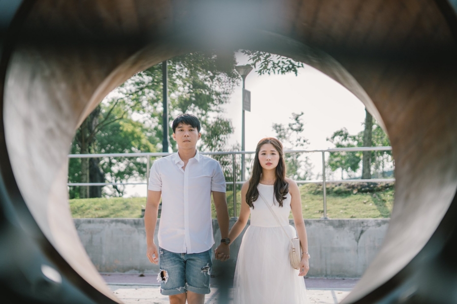 Singapore Casual Pre-Wedding Photoshoot At Neighbourhood Playground And Beach by Sheereen on OneThreeOneFour 8