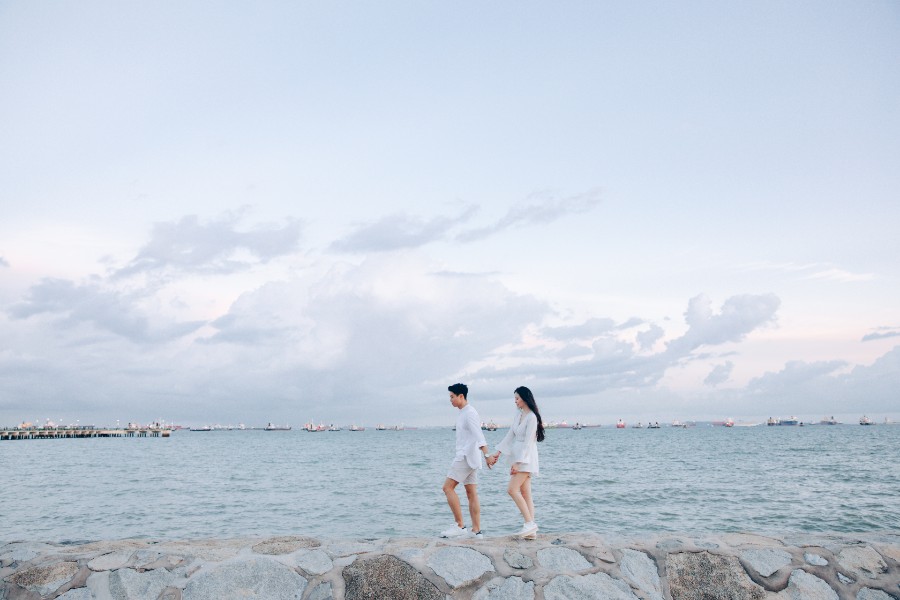 H&J: Fairytale pre-wedding in Singapore at Gardens by the Bay, Fort Canning and sandy beach by Cheng on OneThreeOneFour 34