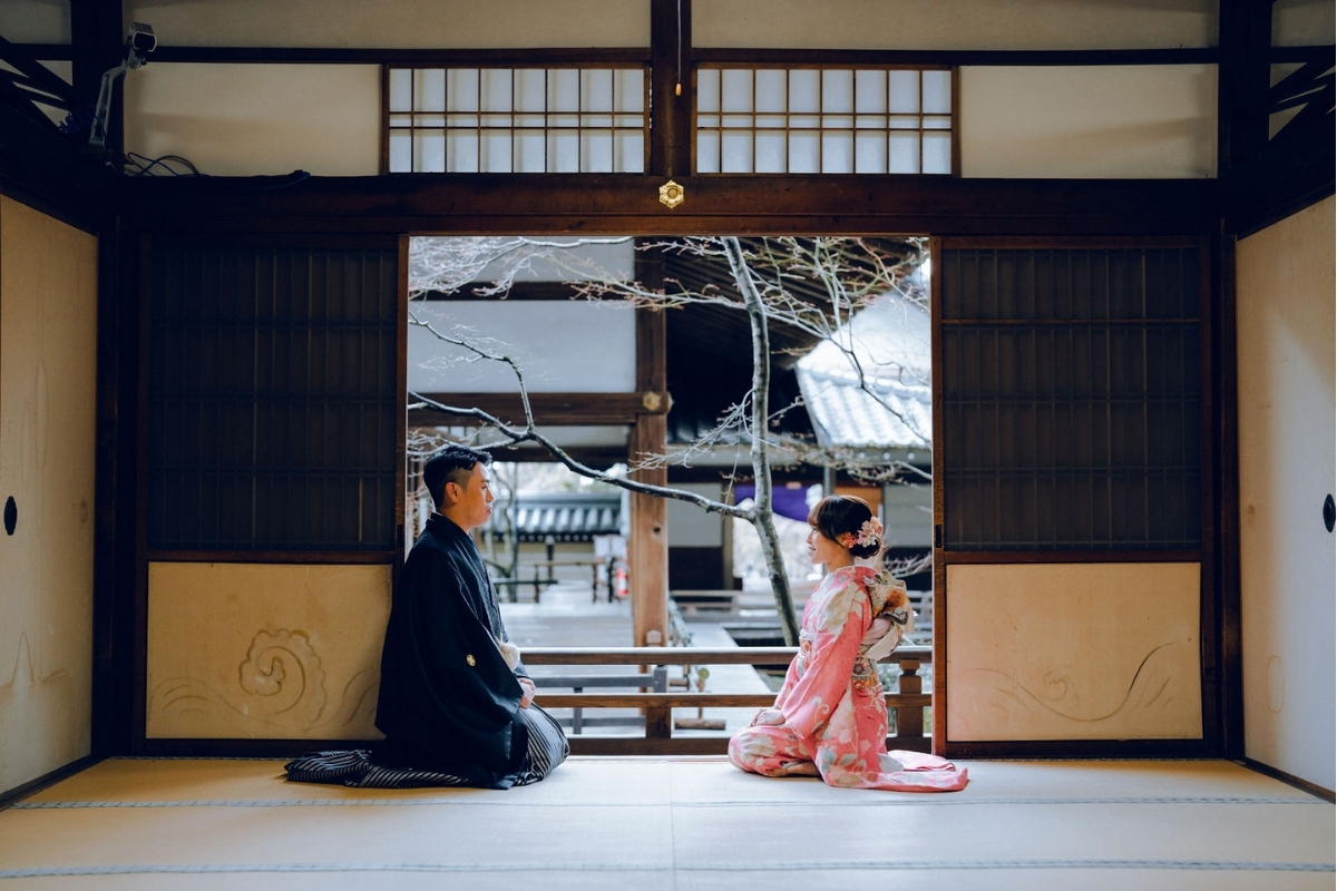 Kyoto Pre-Wedding Photoshoot with Eikando Temple, Kinosaki, Nara Deer Park & Mt. Wakakusa by Kinosaki on OneThreeOneFour 0