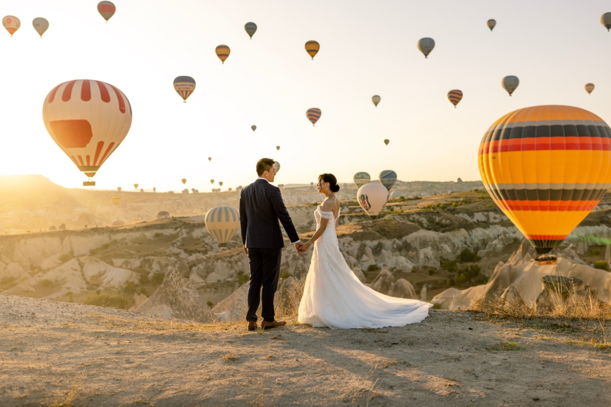 Cappadocia Pre-Wedding Photoshoot Hot Air Balloons Vintage Car Slot Canyon Carpet Shop  by Aric on OneThreeOneFour 0