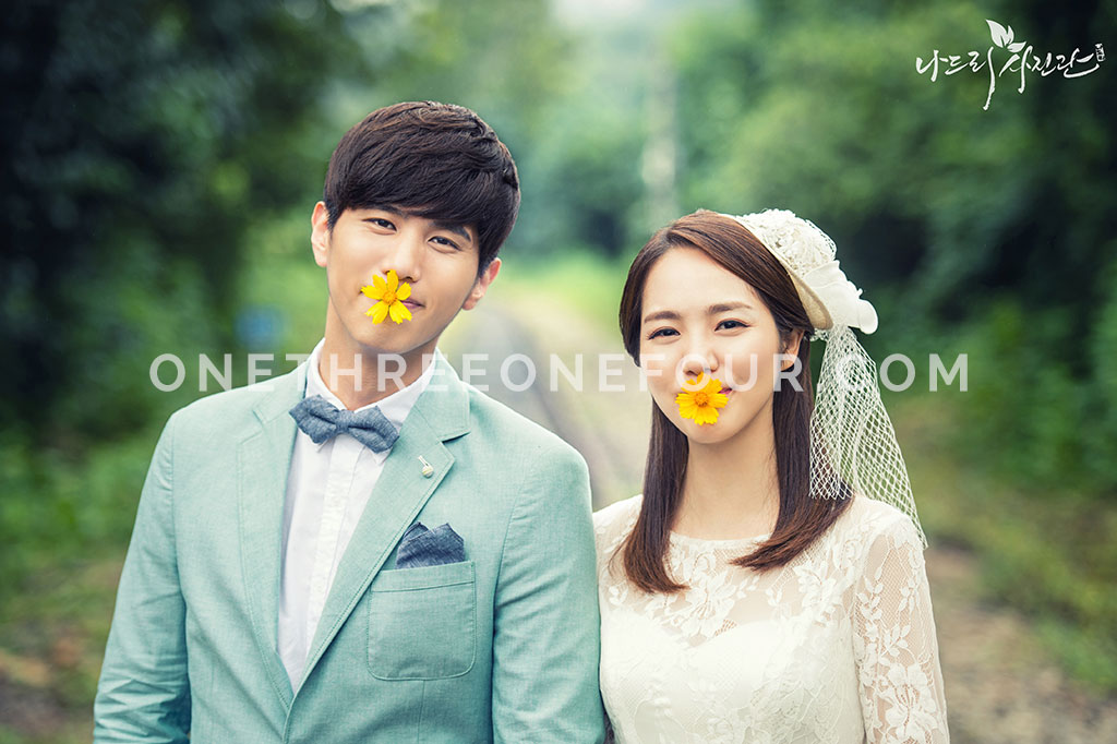 Korean Studio Pre-Wedding Photography: Railway (Outdoor) by Nadri Studio on OneThreeOneFour 6
