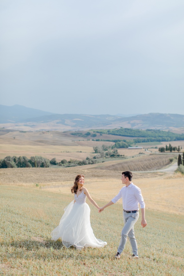 Italy Tuscany Prewedding Photoshoot at San Quirico d'Orcia  by Katie on OneThreeOneFour 21